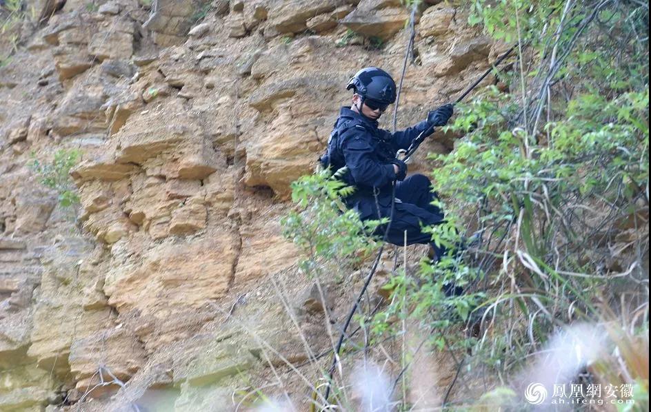 当年火遍全网的“蜘蛛侠”就是他！特警玩单杠刷爆朋友圈